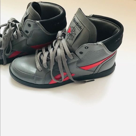 Reebok - Picture 2 of 7